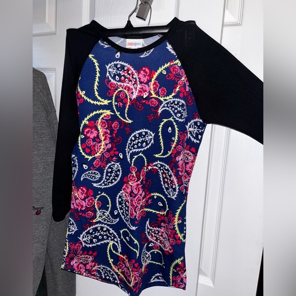 Lularoe Randy Shirt - Picture 2 of 3